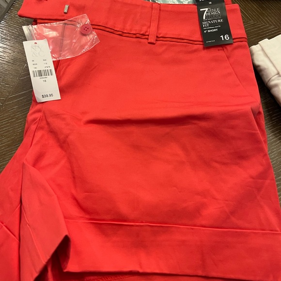3 pairs of signature fit 7th Ave New York & Company shorts 16 - Picture 2 of 4